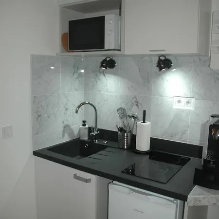 Nid Elegant - Vue Chapelle Et 公寓